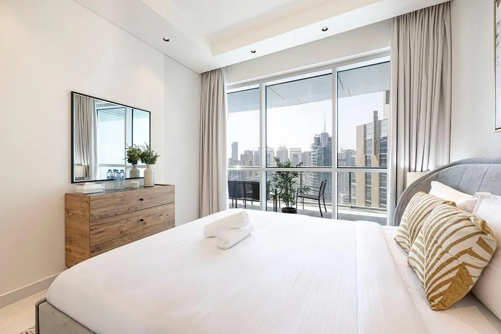 Magnificent - Luxurious 3 Bedroom With Marina View Dubai Apartment